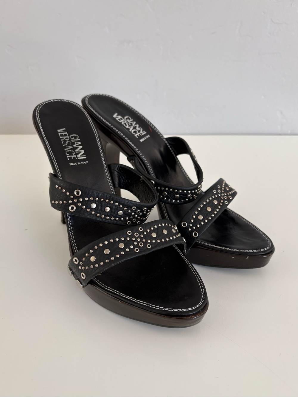 Auth VTG GIANNI VERSACE Heels
